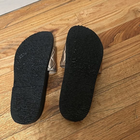 Mercer & Madison Slide - Picture 4 of 4